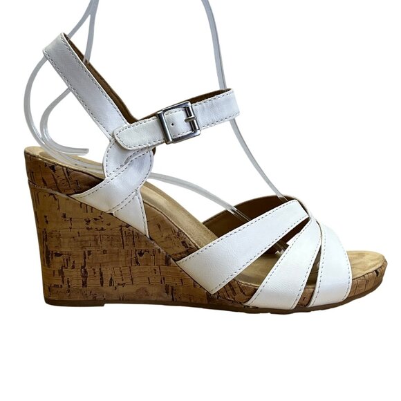 B.O>C Women’s White With Adjustable Strap & Cork Wedges Apple Sandal Size 8M - Picture 1 of 10